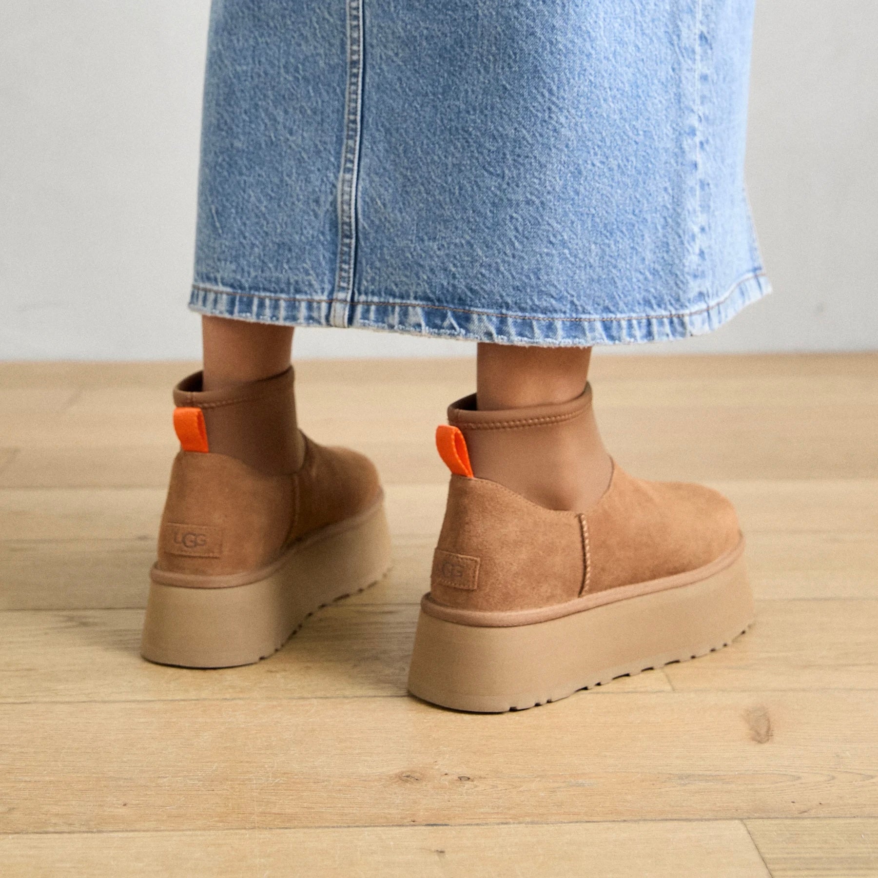 UGG Classic Mini Dipper Boot Chestnut