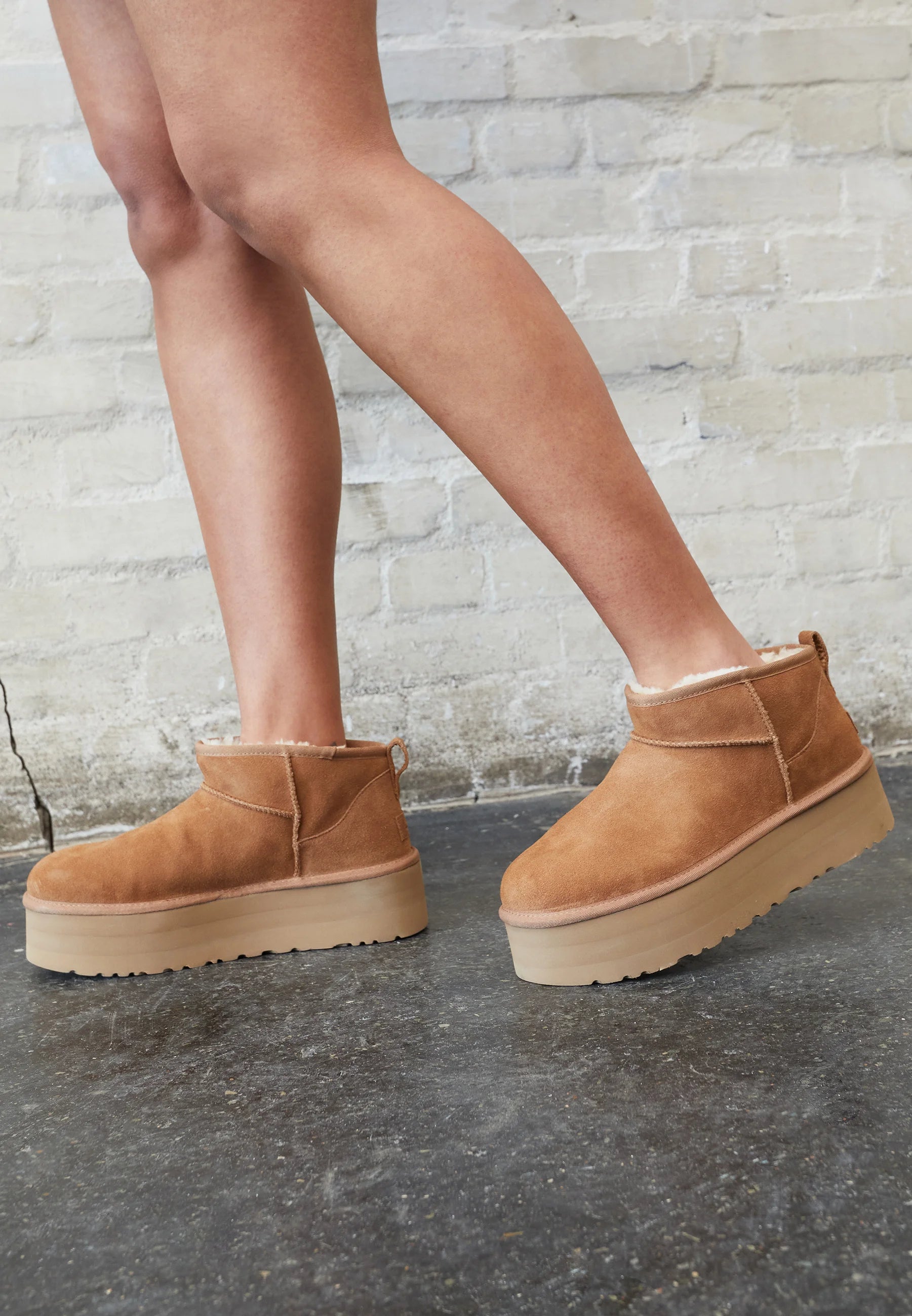 UGG Classic Ultra Mini Platform Boot Chestnut