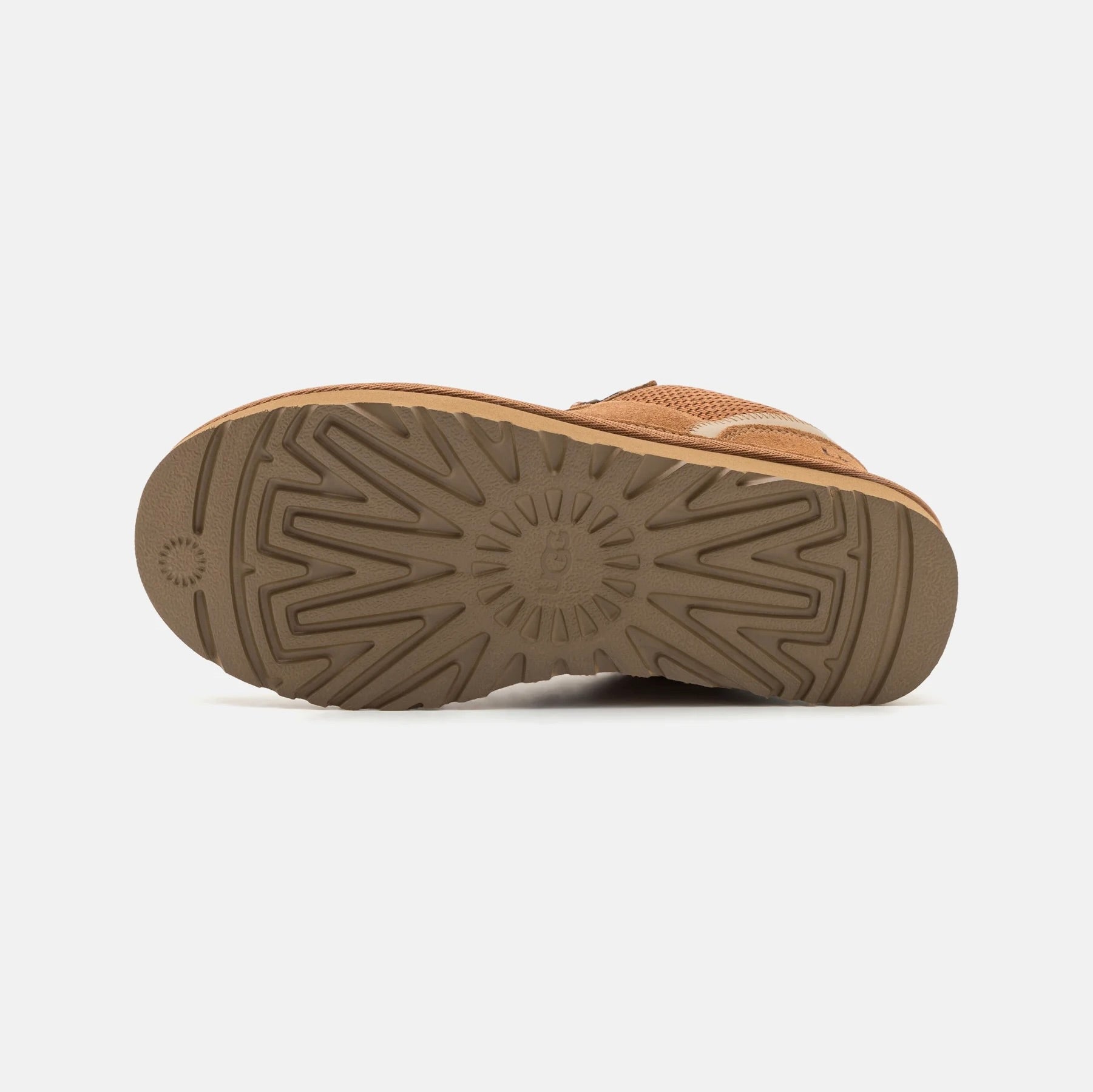 UGG Lowmel Chestnut