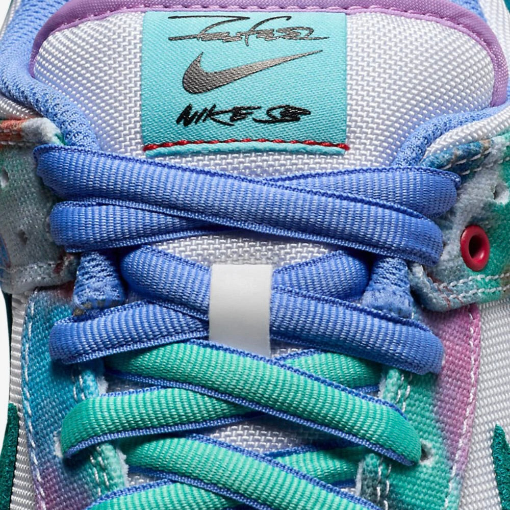 NIKE SB DUNK LOW FUTURA LABORATORIES BLEACHED AQUA