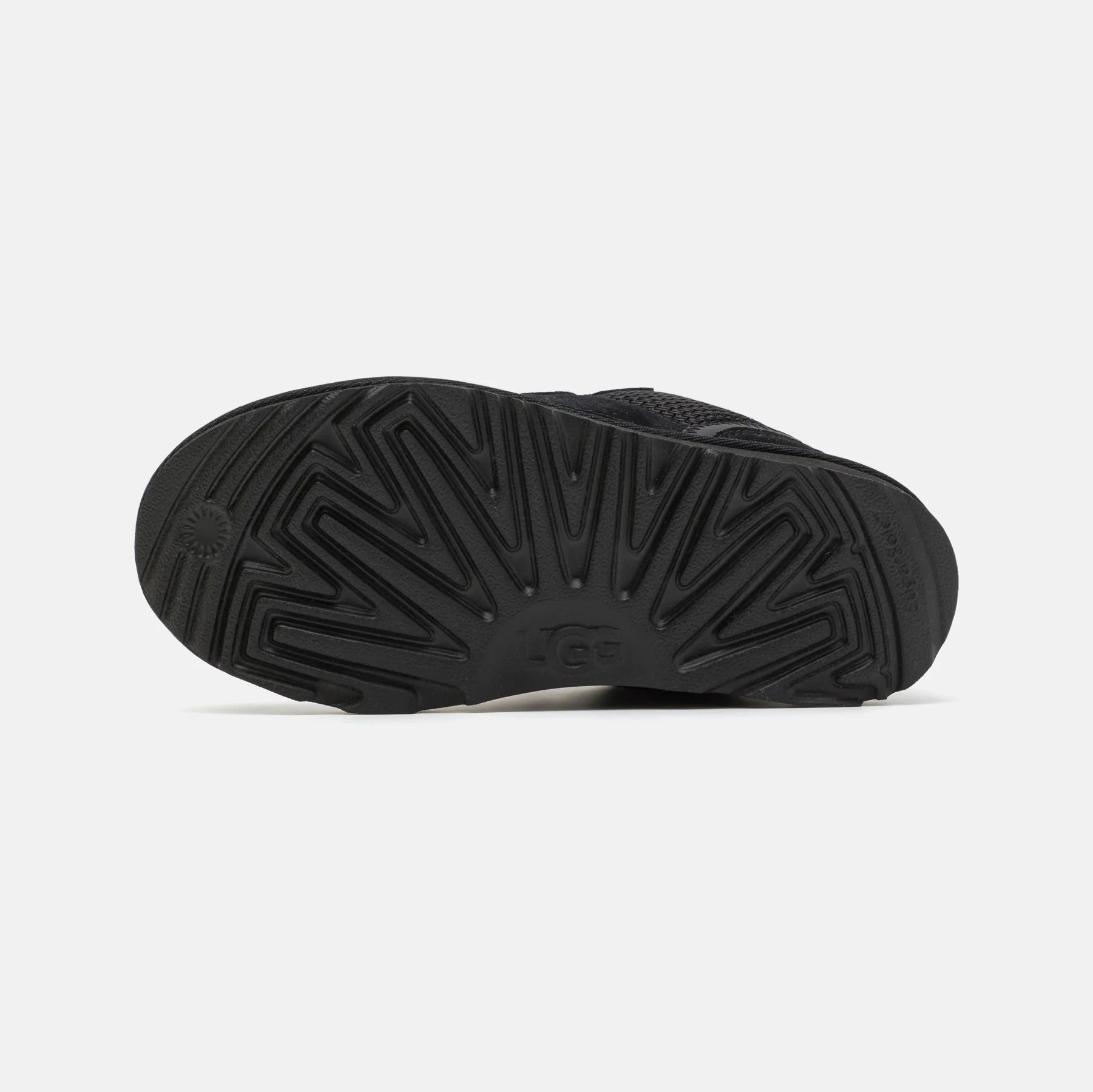UGG Lowmel Black