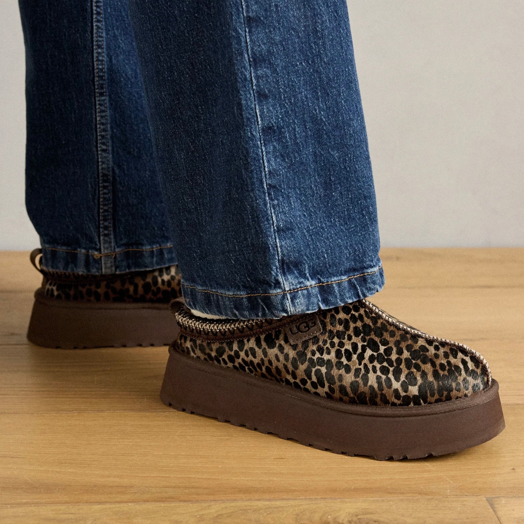 UGG Tazz Caspian Slipper Burnt Cedar
