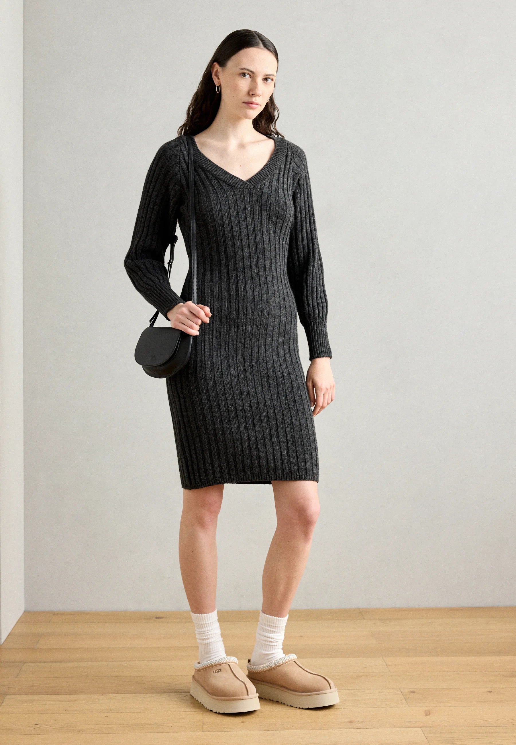 UGG Tazz Slipper Sand