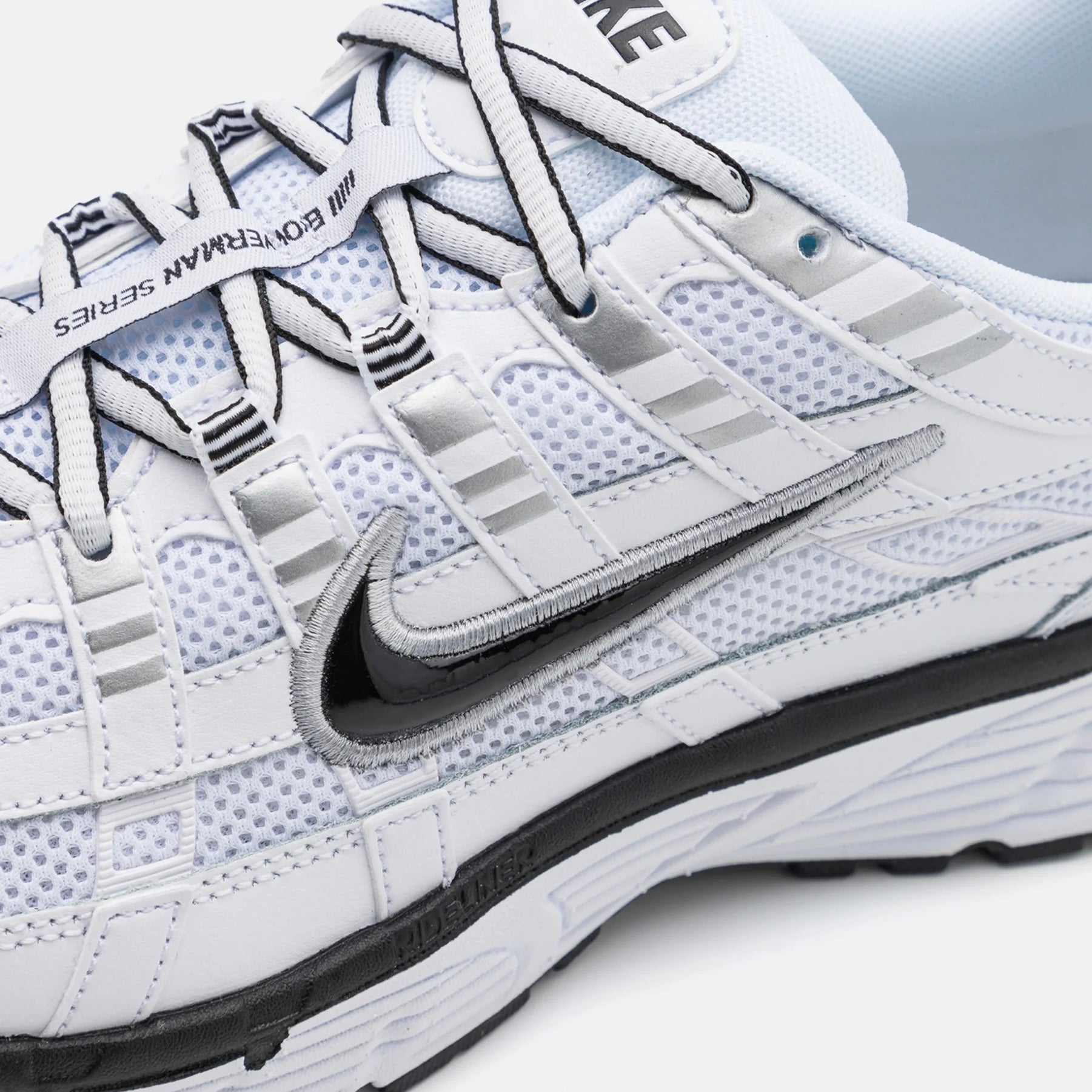 Nike P-6000 Blanc Métallique Argent Noir