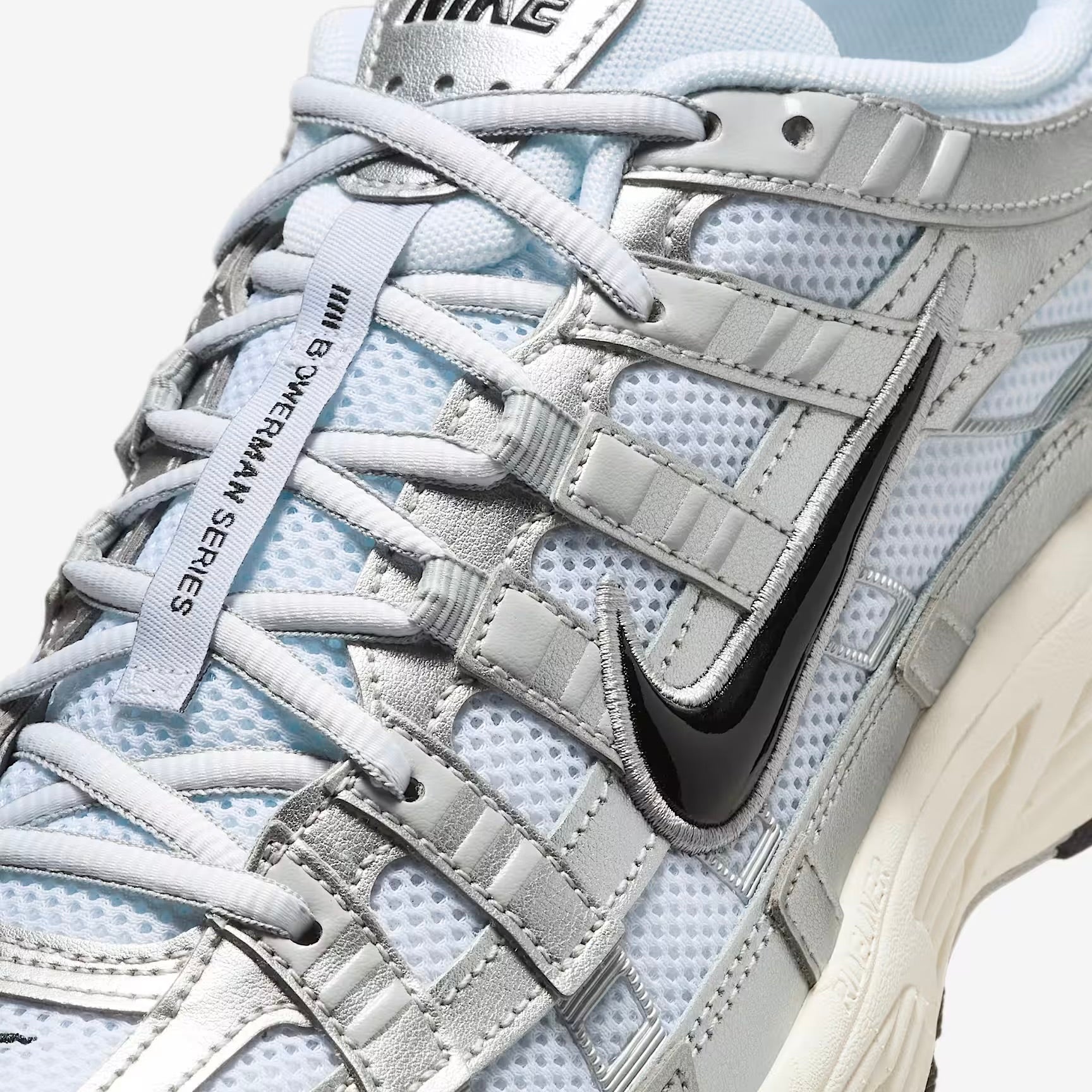 Nike P-6000 Blanc Argent Métallique Argent Plat Noir