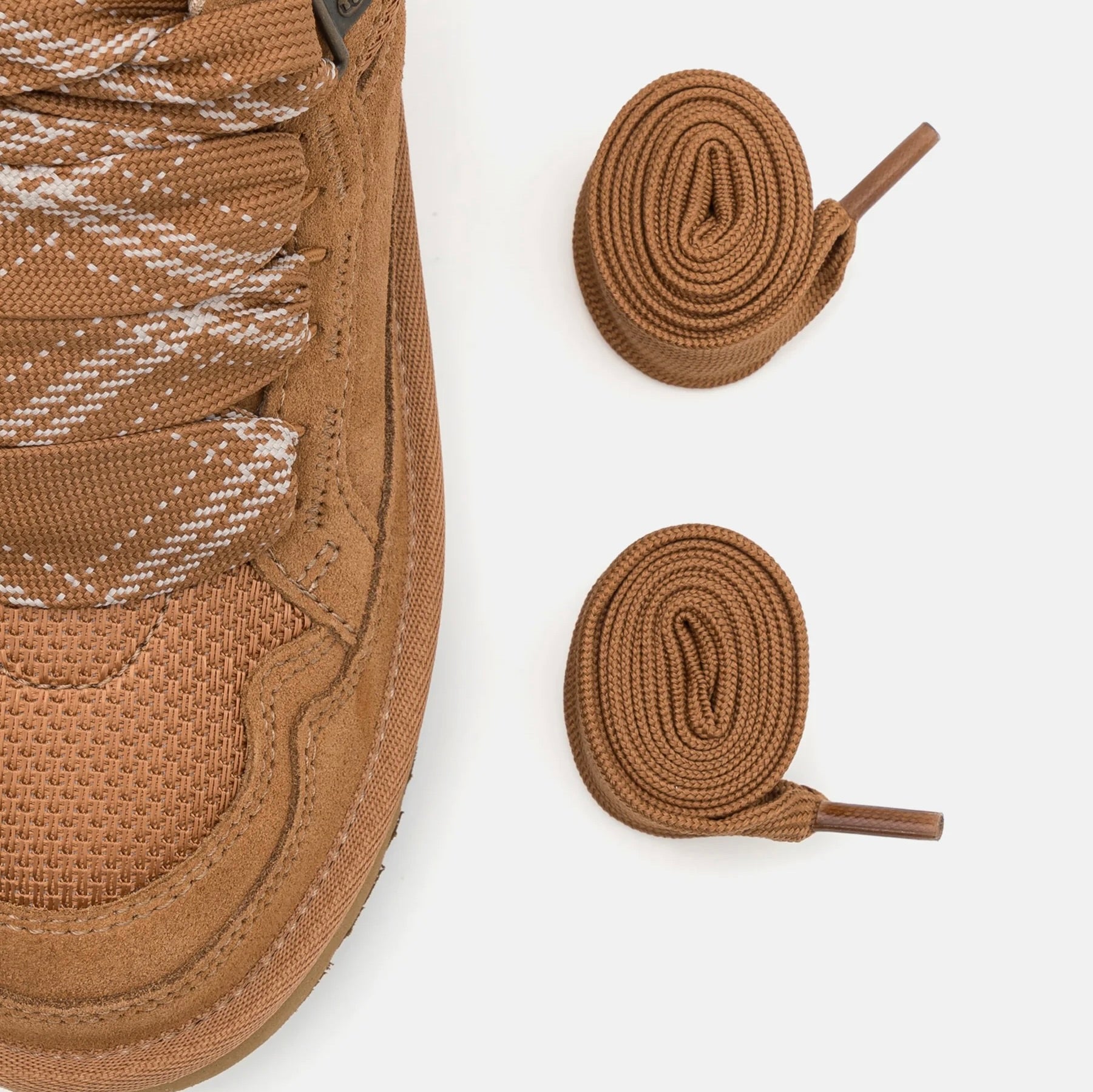 UGG Lowmel Chestnut