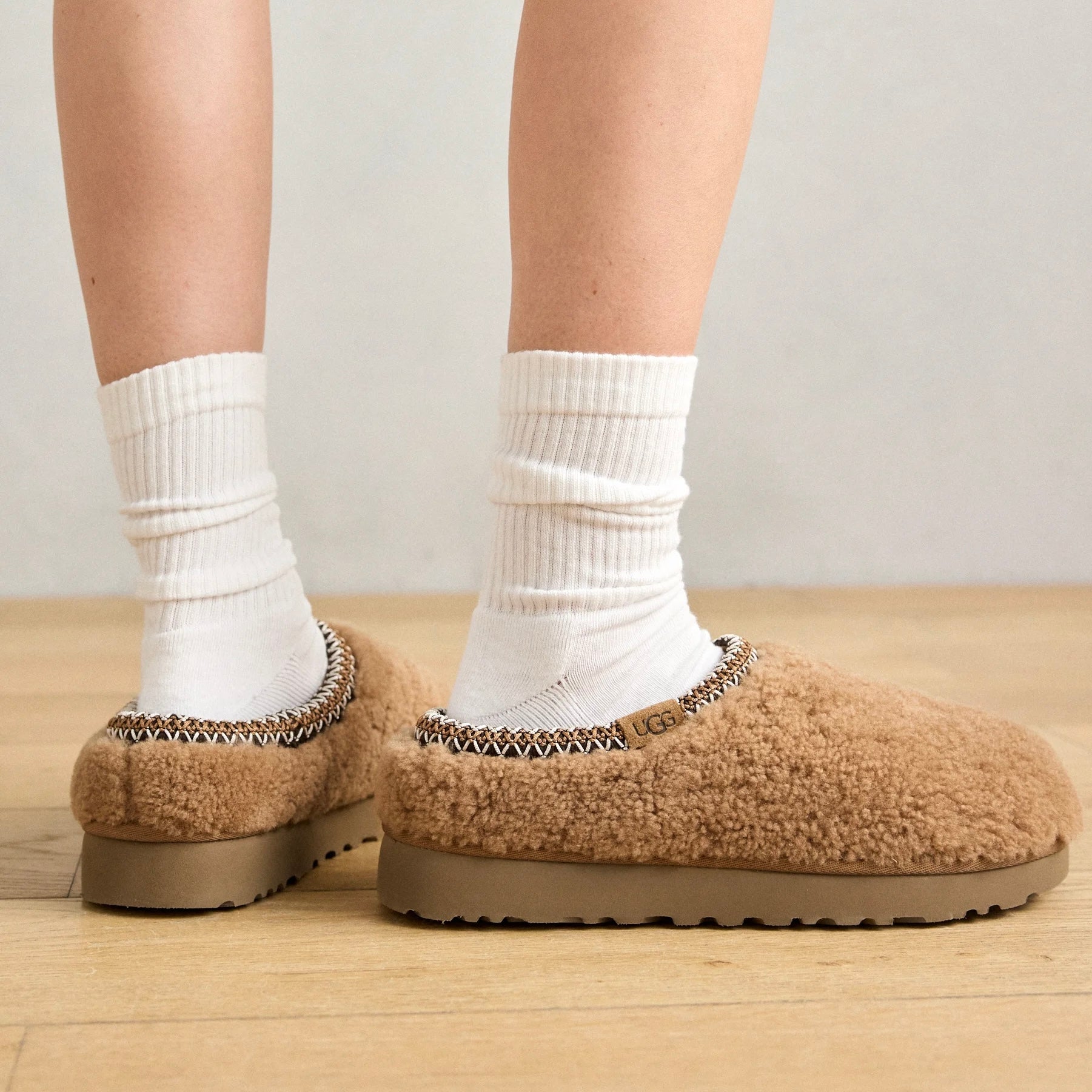 UGG Tasman Maxi Curly Slipper Chestnut