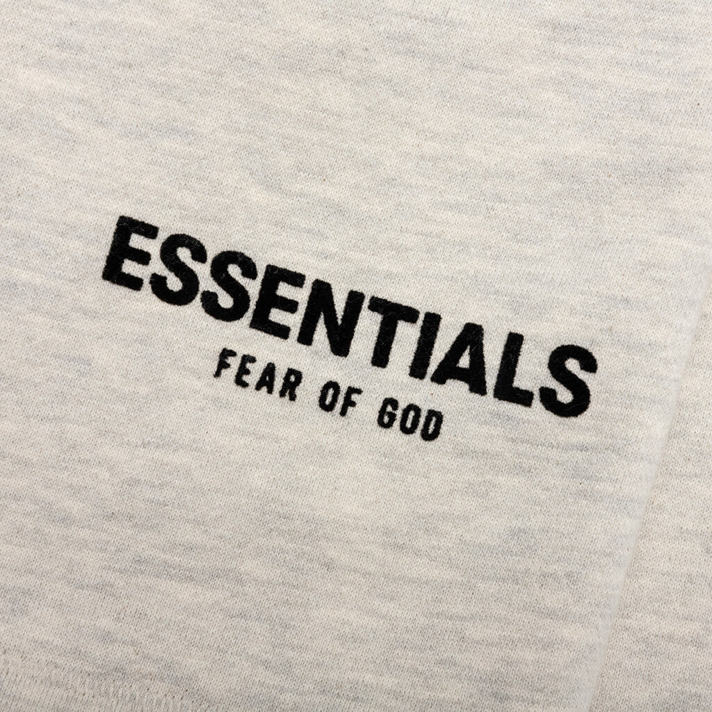 Short de survêtement Fear of God Essentials « Avoine légère »