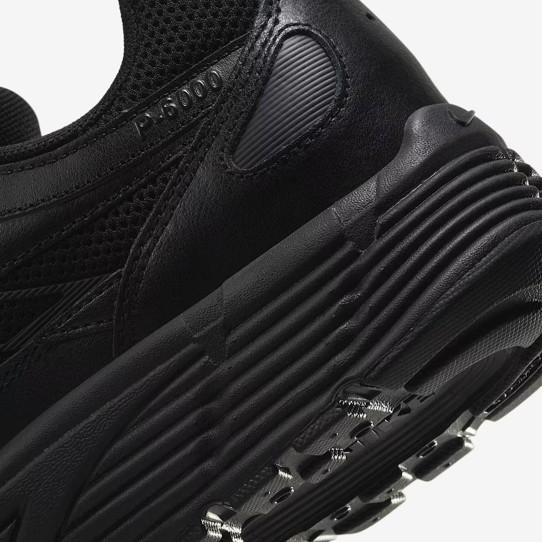 Nike P-6000 Noir