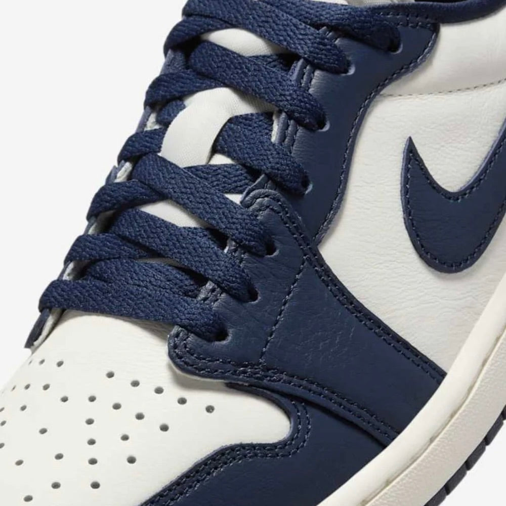 Jordan 1 Low Obsidian UNC