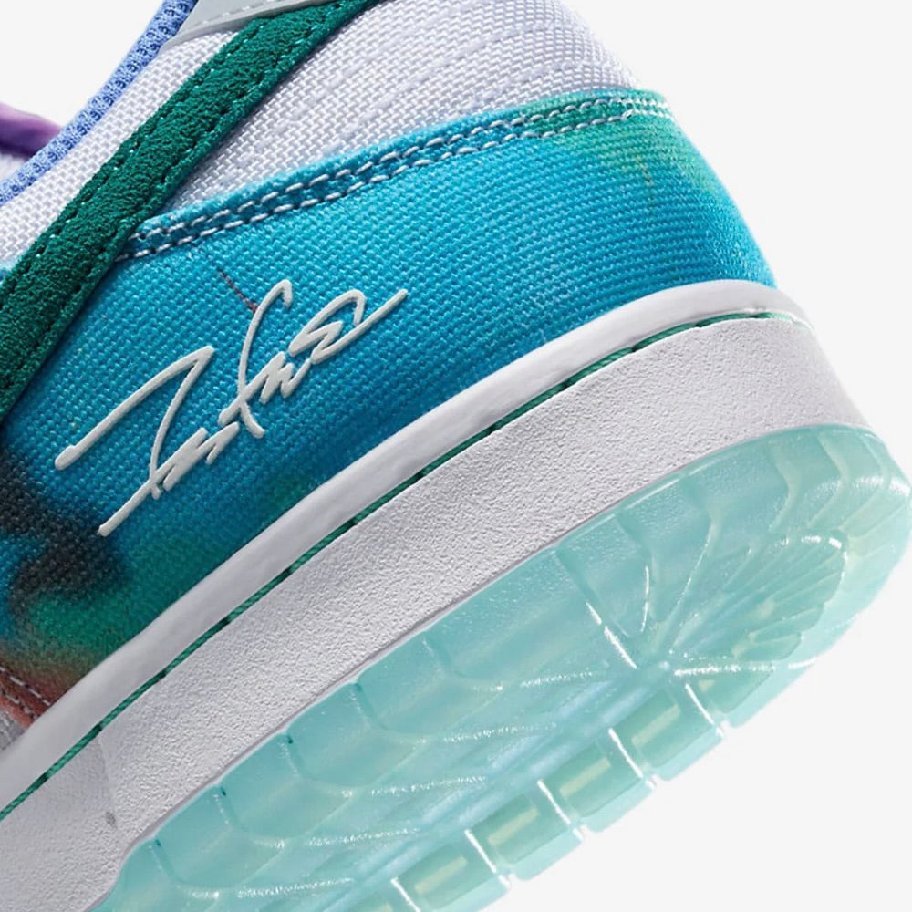 NIKE SB DUNK LOW FUTURA LABORATORIES BLEACHED AQUA