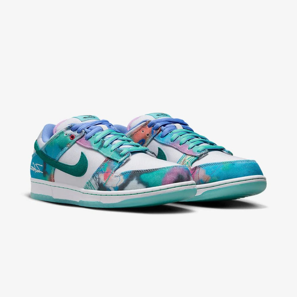 NIKE SB DUNK LOW FUTURA LABORATORIES BLEACHED AQUA