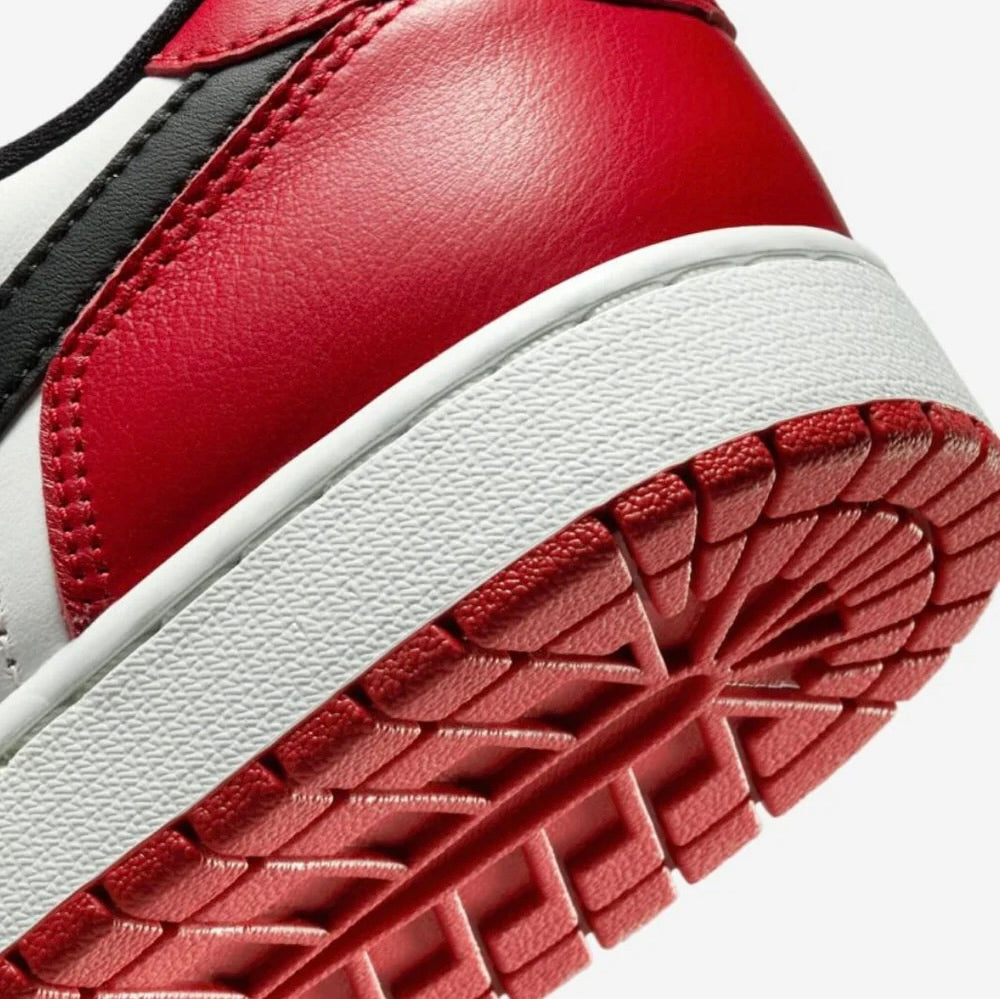 Jordan 1 Low Chicago