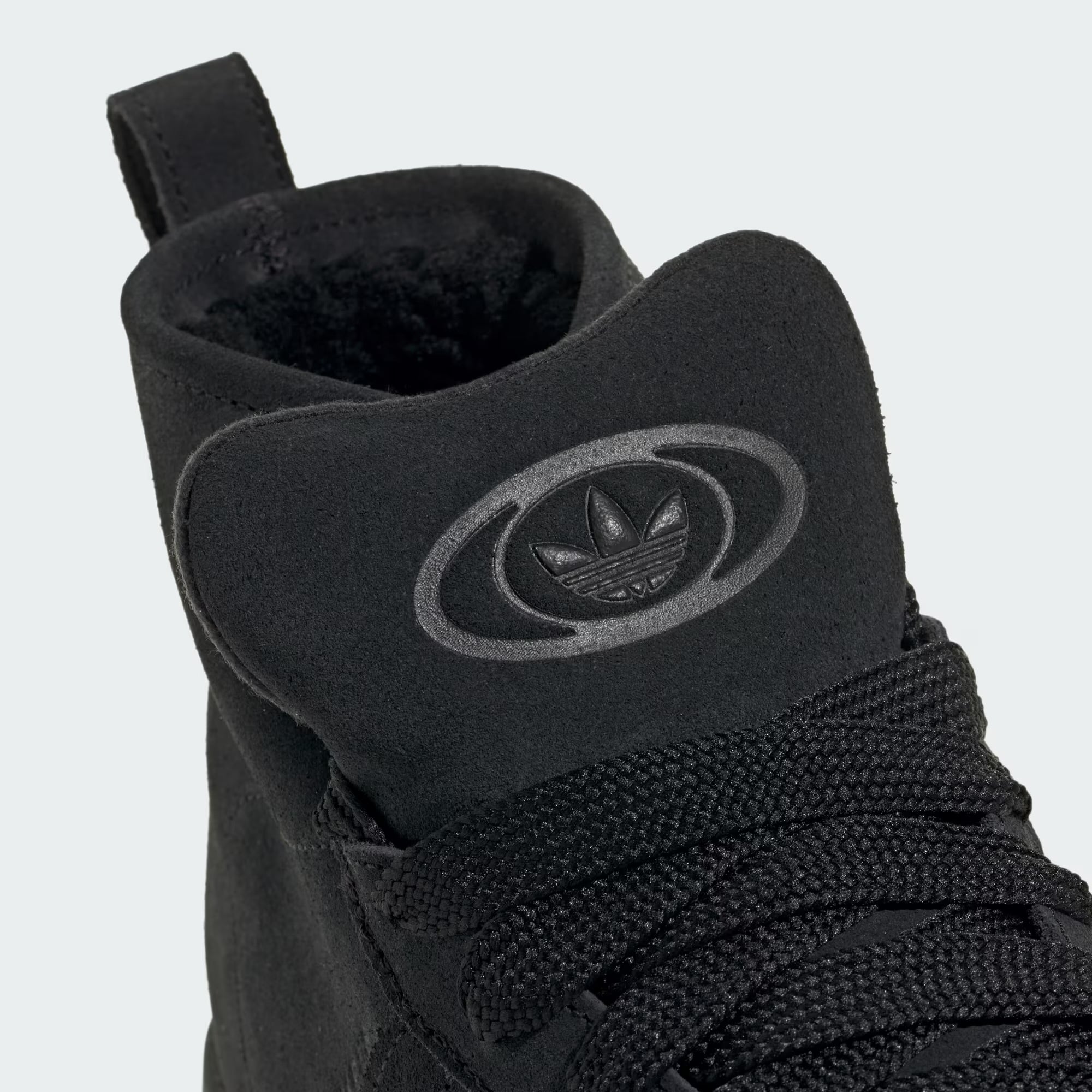 Campus 00s Winter Mid Black Carbon