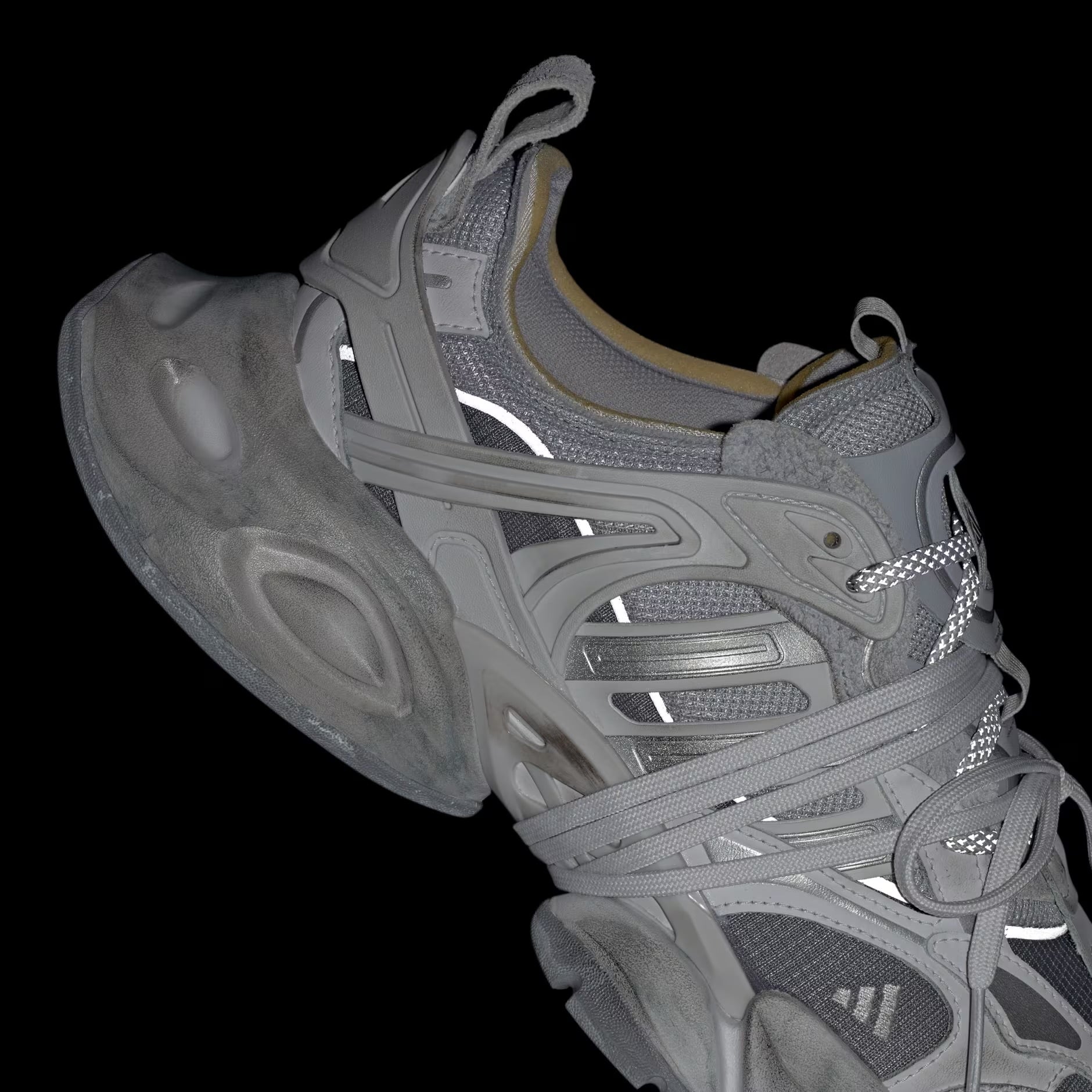 Adidas XLG Runner Deluxe Gray