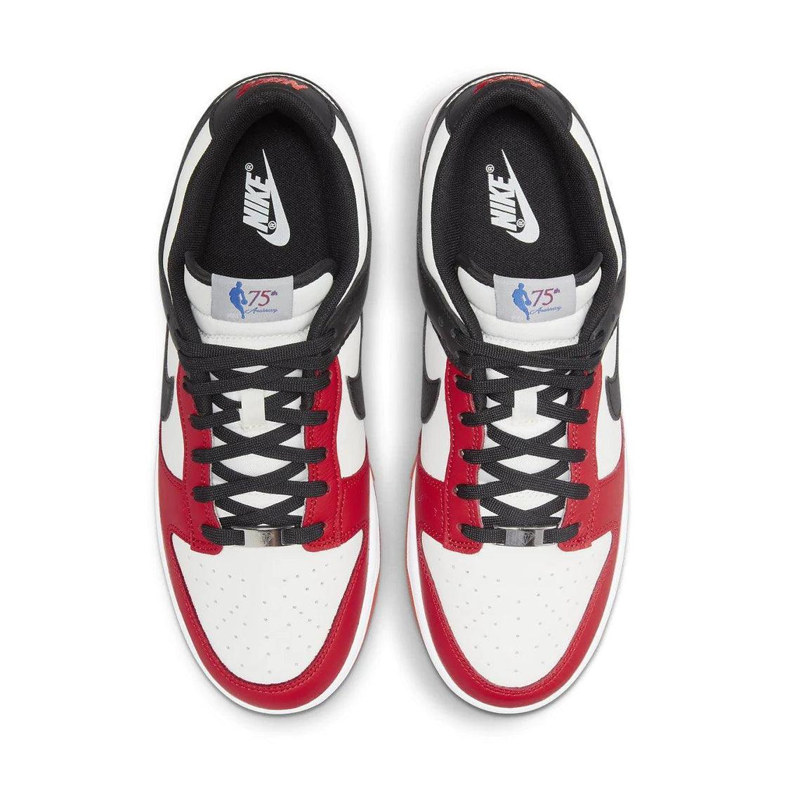 Nike Dunk Low EMB NBA Chicago - Madonnina Resell