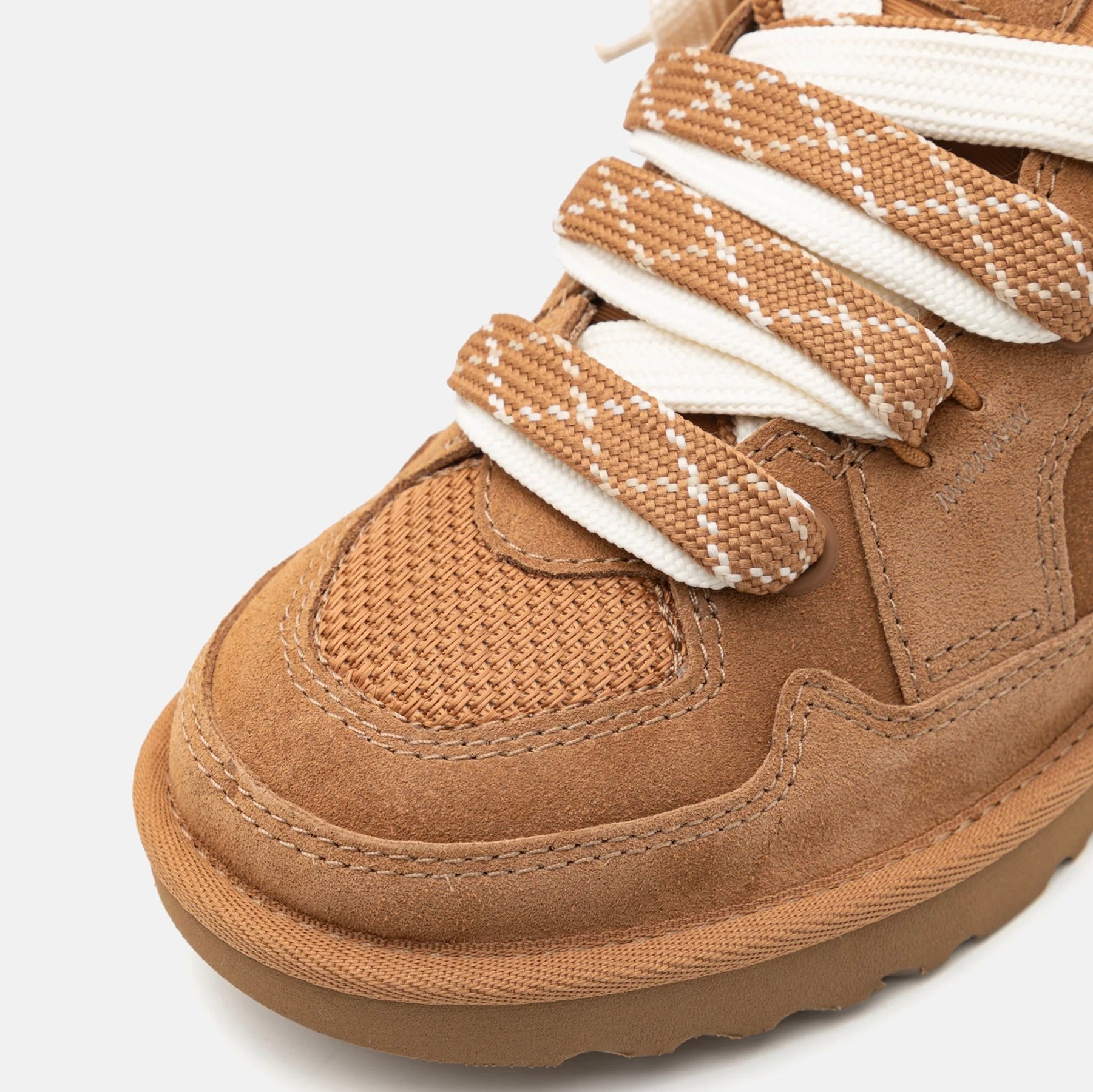 UGG Lowmel Lo Chestnut