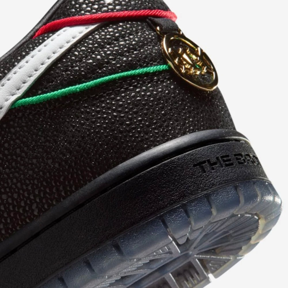 NIKE SB DUNK LOW BRONX GIRLS SKATE