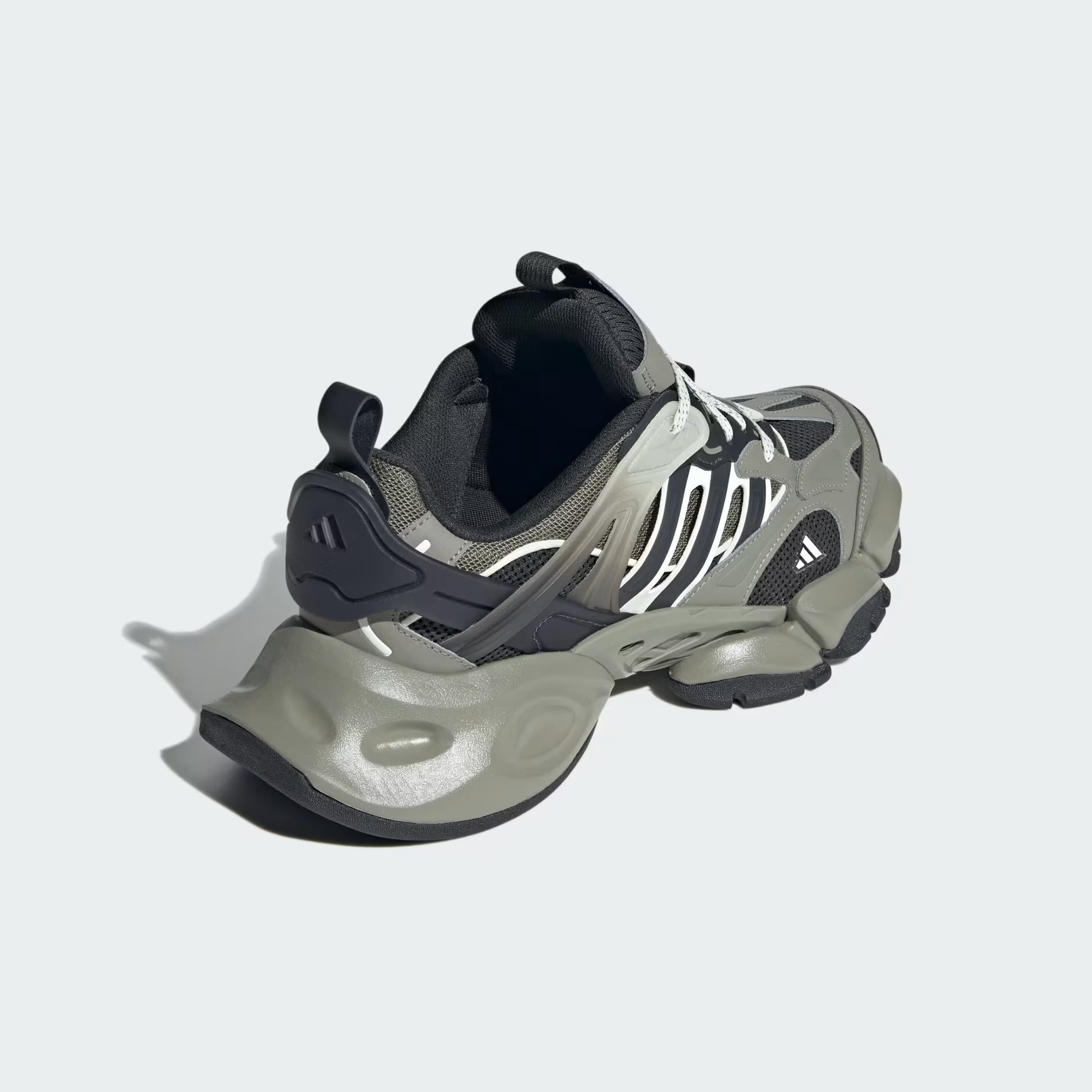 Adidas XLG Runner Deluxe Grey