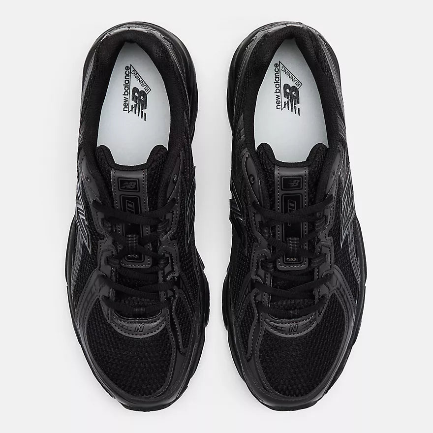 New Balance 740 Triple Black