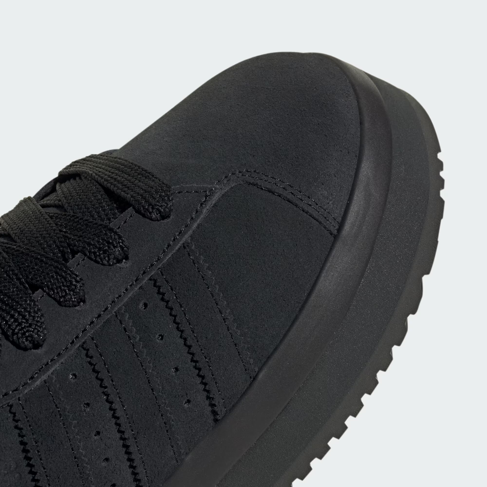 Campus 00s Winter Mid Black Carbon