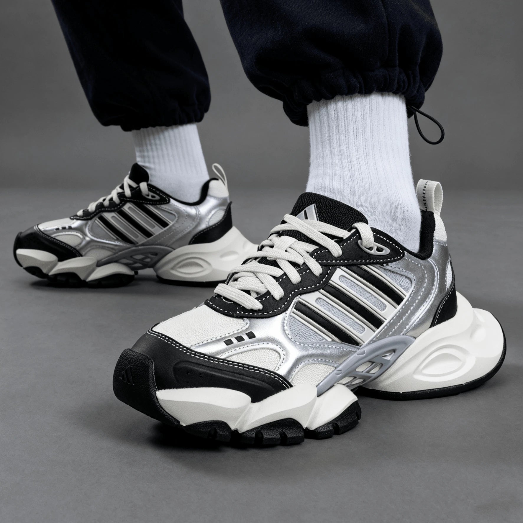 Adidas XLG Runner Gray Black