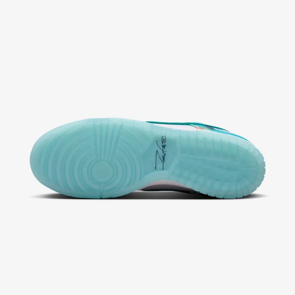 NIKE SB DUNK LOW FUTURA LABORATORIES BLEACHED AQUA