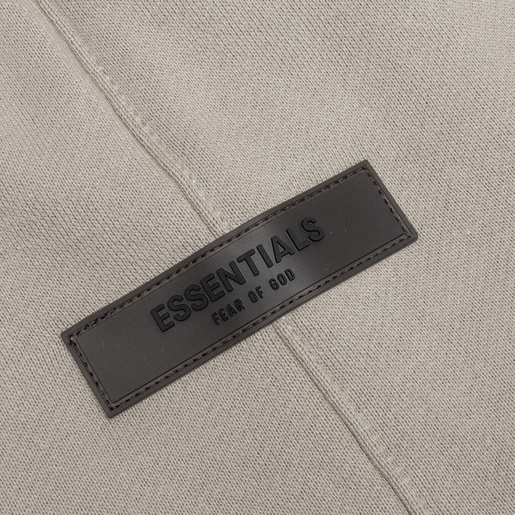 Fear of God Essentials Sweatshorts 'Smoke'