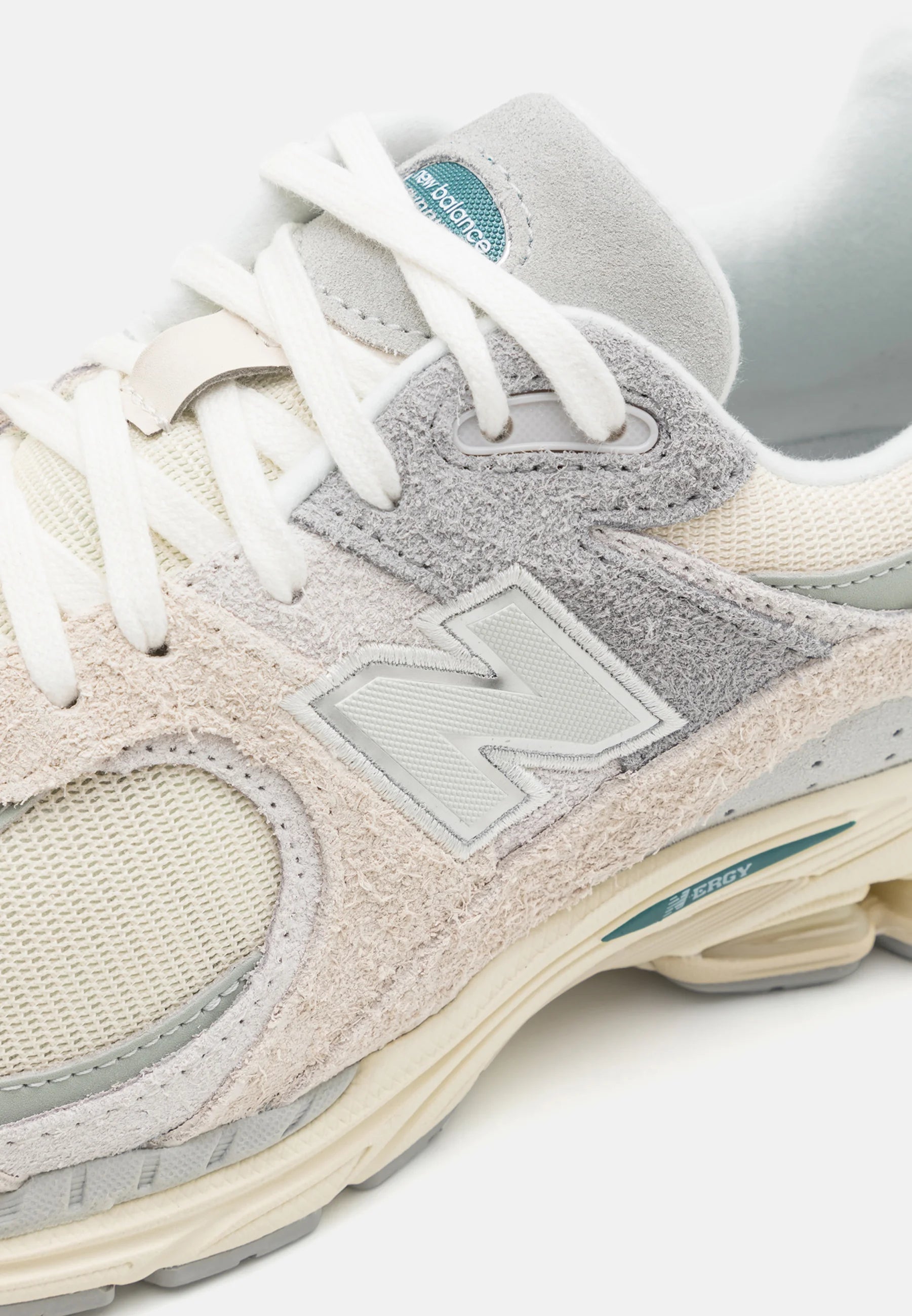 New Balance 2002R Linen