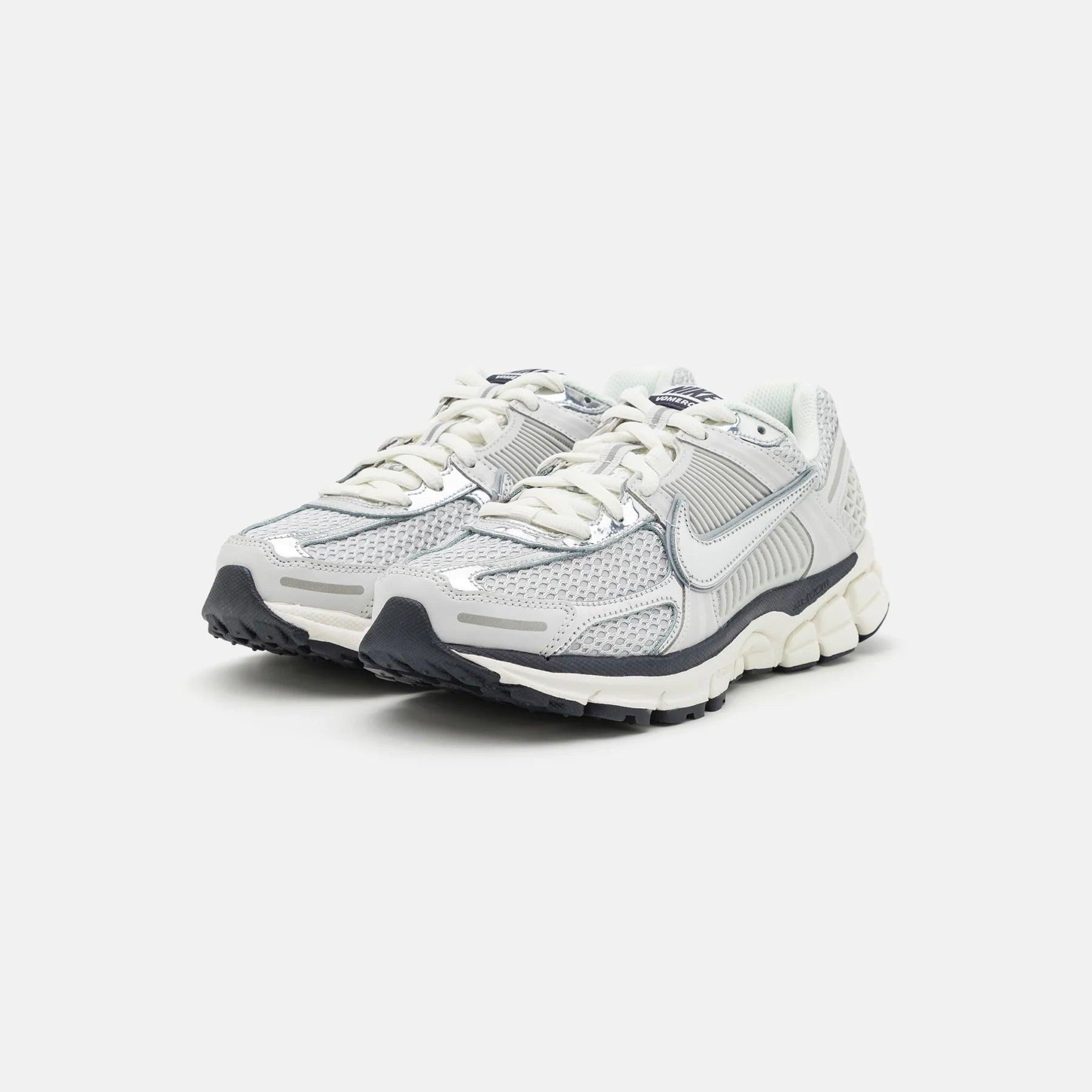 Nike Zoom Vomero 5 Photon Dust Metallic Silver - Madonnina Resell