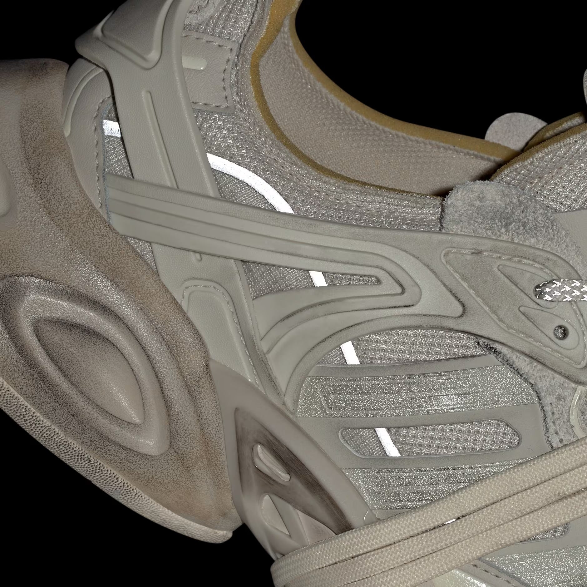 Adidas XLG Runner Deluxe Wonder Beige