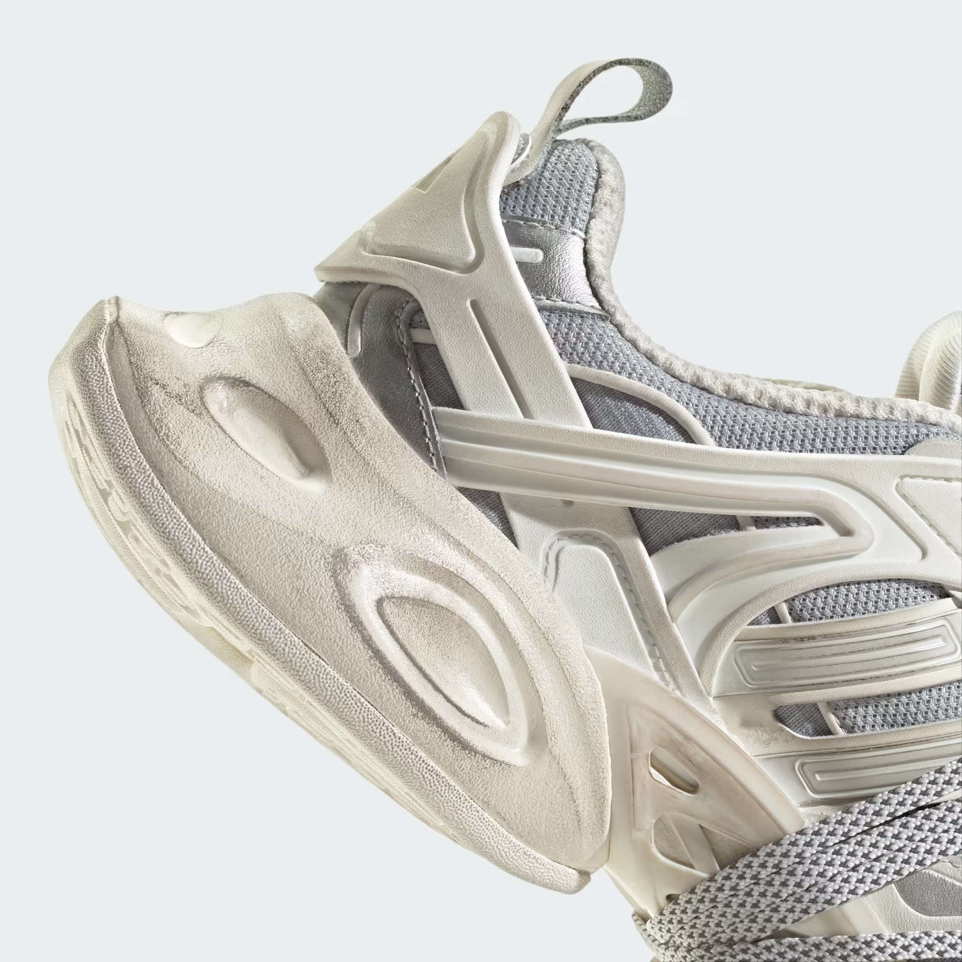 Adidas XLG Runner Deluxe Sail Gray White Bianco Vento Lacci Fiocco