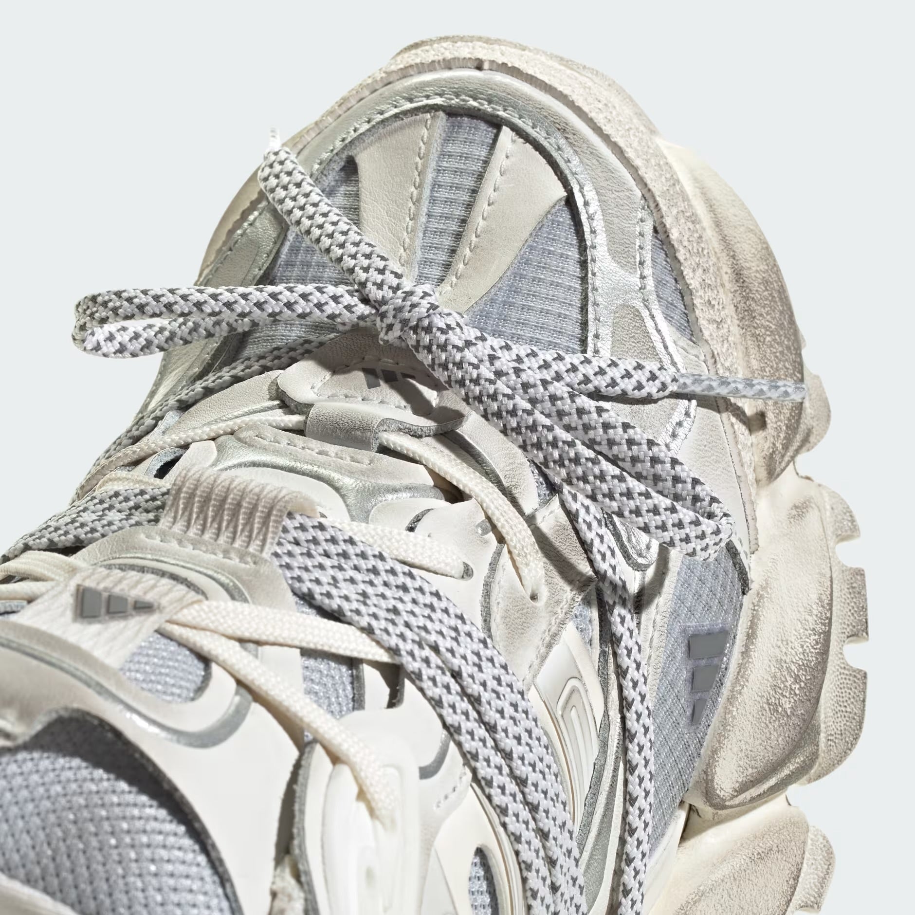 Adidas XLG Runner Deluxe Sail Gray White Bianco Vento Lacci Fiocco